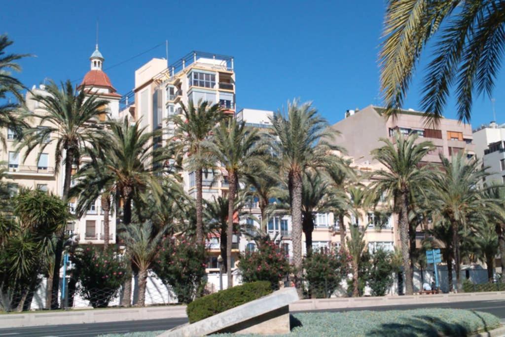 Apartamento En El Centro De Alicante Exteriör bild