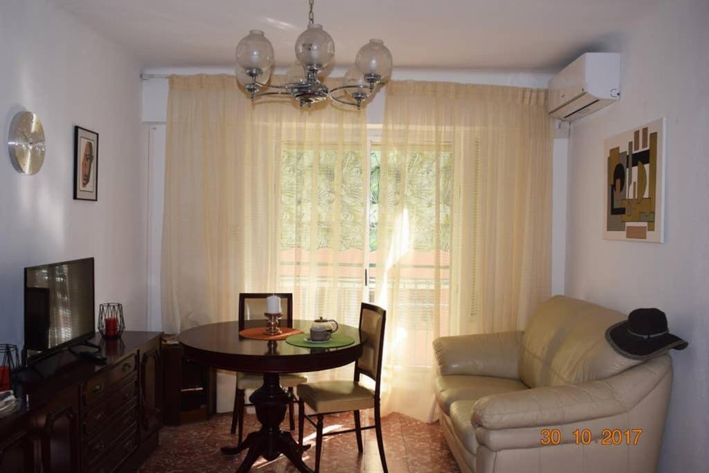 Apartamento En El Centro De Alicante Exteriör bild